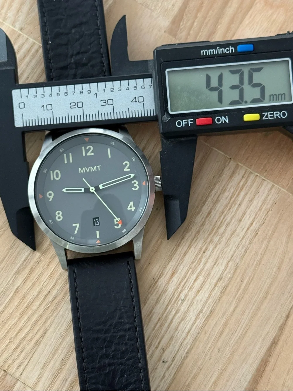 MVMT by Movado Field Watch Gray Dial Leather Strap Date New Crystal and Battery